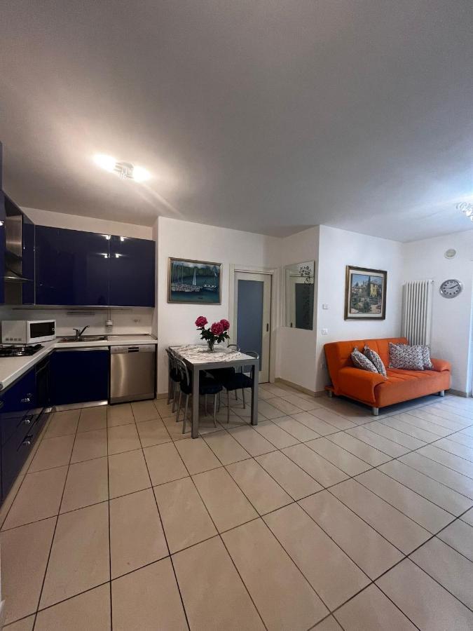 Garden & Pool Perugini Apartment Torbole Sul Garda Ngoại thất bức ảnh