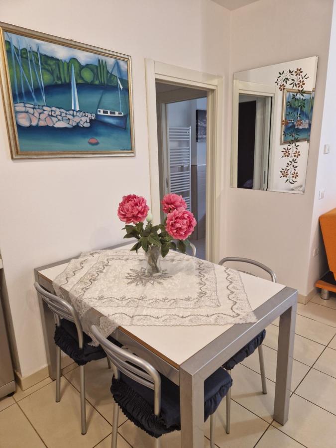 Garden & Pool Perugini Apartment Torbole Sul Garda Ngoại thất bức ảnh