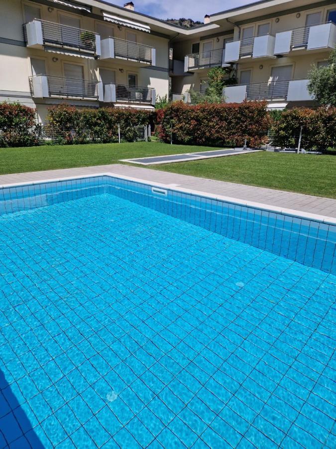 Garden & Pool Perugini Apartment Torbole Sul Garda Ngoại thất bức ảnh